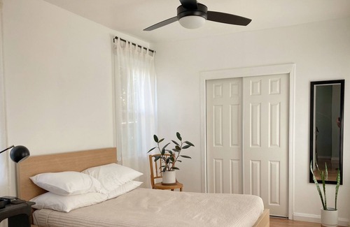 Kingston Apartment | Lovely 3 bedroom with yard