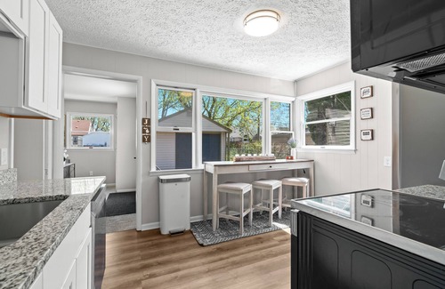 Royal Oak House | Lovely 3 BR Home w/Backyard - Sleeps 6