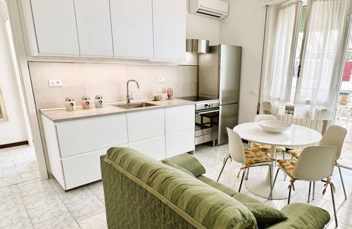Marina di Massa Apartment | Lovely 3-room apartment sleeps 5 in Marina di Massa