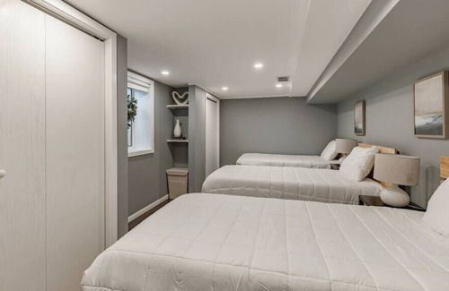 Richfield House | Lovely 3 Seasons Porch/Mall of America/Airport