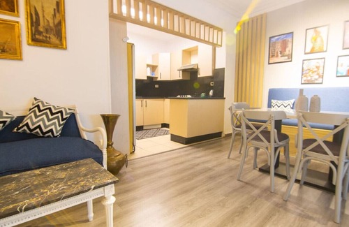 Al Duqqi Apartment | Lovely 3BR Apartment in Heart of Mohandseen