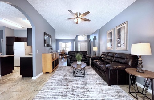 Crescent Lakes House | Lovely 4 Bed 3 Bath Pool Home with Spa-5330CVL