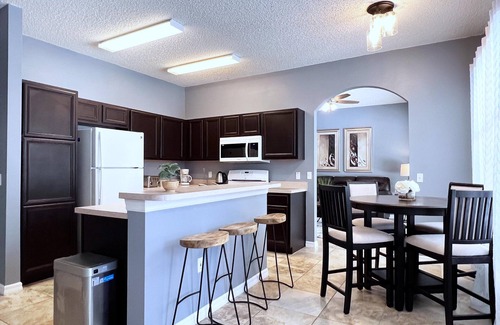 Crescent Lakes House | Lovely 4 Bed 3 Bath Pool Home with Spa-5330CVL