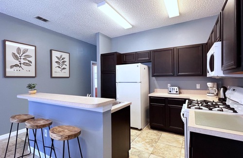 Crescent Lakes House | Lovely 4 Bed 3 Bath Pool Home with Spa-5330CVL