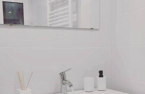 Mollet del Valles Apartment | Lovely 4 bedroom apartment 20min from city center of Barcelona