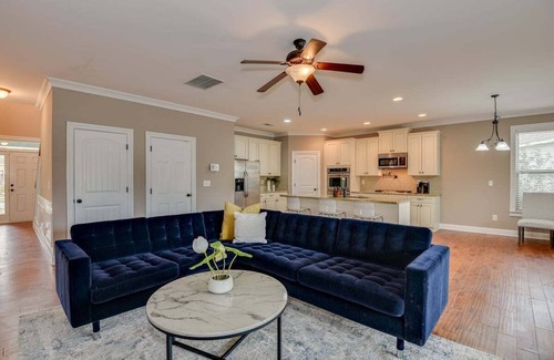 Evans House | Lovely 5 bed 3 Bath Home on Golf Course - Located 10 Mins From Augusta National