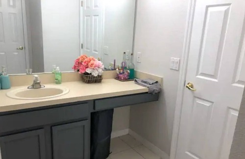 Westchase House | lovely and comfortable 3 bedroom home near beach, Tampa