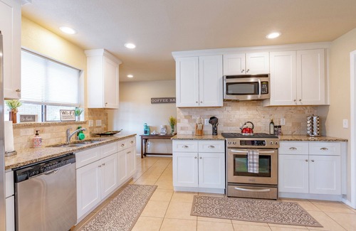 Northeast Carrollton House | Lovely and Pet-Friendly 4/3 in Carrollton