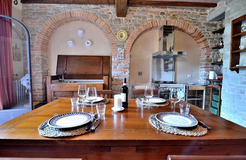Vicchio Apartment | Lovely and quaint apartment in Tuscany villa!