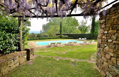 Vicchio Apartment | Lovely and quaint apartment in Tuscany villa!