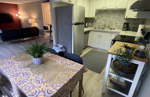 North College Park House | Lovely and Spacious 2 Bedroom 1 Bathroom in Seattle