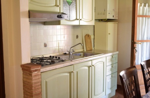 Castiglione del Lago Apartment | Lovely apartment for 6 people with A/C, pool, WIFI, TV, veranda and parking