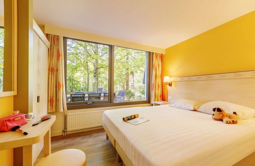 Chaumont-sur-Tharonne House | Lovely apartment in villa for 8 people with WIFI, hot tub, pool, TV, terrace and parking