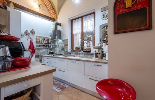 Monastero Bormida Apartment | Lovely apartment for 4 guests with WIFI, TV, patio, pets allowed and parking