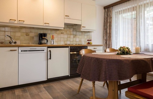 Saas Almagell Apartment | Lovely apartment for 5 people with WIFI, TV and balcony
