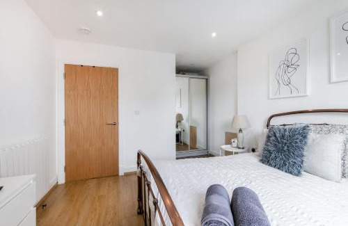 Whyteleafe Apartment | Lovely apartment close to Gatwick airport