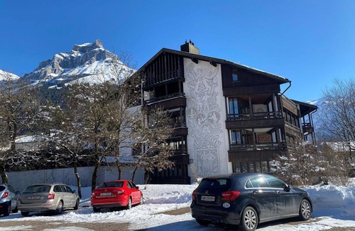 Engelberg Apartment | Lovely apartment for 6 guests with pool, WIFI, TV and balcony