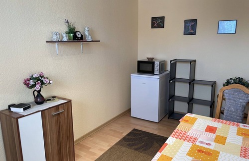 Mirow Apartment | Lovely apartment for 3 people with TV, patio, pets allowed and parking