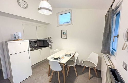 Lavena Ponte Tresa Apartment | Lovely apartment for 3 guests with TV, balcony and pets allowed