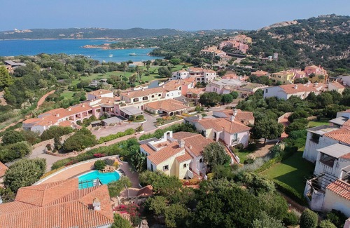 Liscia di Vacca Apartment | Lovely apartment for 4 people with A/C, pool, WIFI and TV