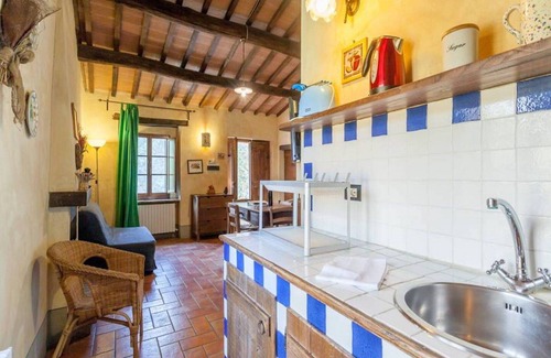 Monteleone d'Orvieto Apartment | Lovely apartment for 4 people with pool, WIFI, TV and parking