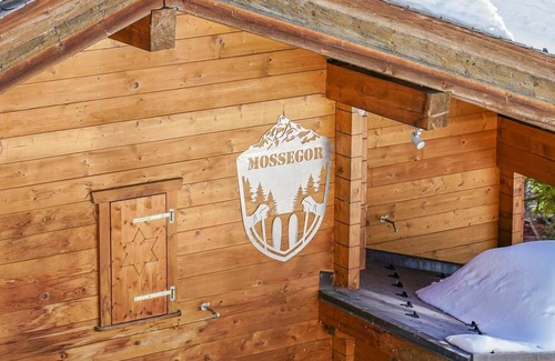 Bettmeralp Apartment | Lovely apartment for 9 people with WIFI, TV and balcony