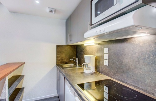 Germ Apartment | Lovely apartment for 6 people with WIFI, pool, TV, balcony and parking