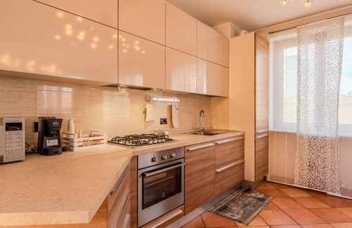 Rovellasca Apartment | Lovely apartment for 4 guests with A/C, WIFI, TV and balcony