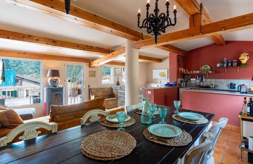 Airole Apartment | Lovely apartment for 4 people with WIFI, A/C, terrace, pets allowed and panoramic view