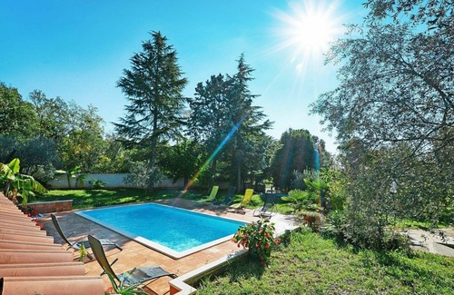 Valica Apartment | Lovely apartment for 4 people with pool, A/C, WIFI, TV, balcony and parking