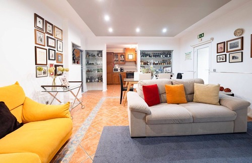 Alcobaca Apartment | Lovely apartment for 5 guests with A/C, WIFI, TV, terrace and parking