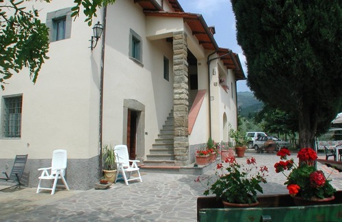 Pian di Sco Apartment | Lovely apartment for 5 guests with WIFI, pool and TV