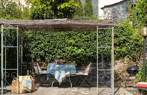 Prela Apartment | Lovely apartment for 6 guests with TV, patio, pets allowed and parking