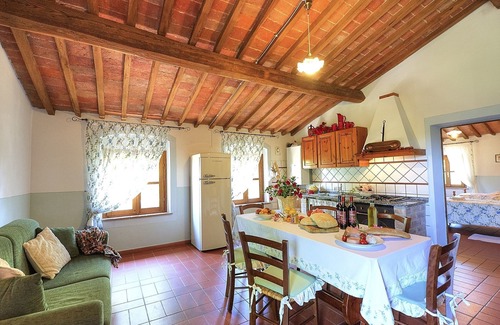 Peccioli Apartment | Lovely apartment for 6 guests with A/C, WIFI, pool, TV, pets allowed and panoramic view