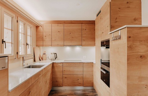 Saanen Apartment | Lovely apartment for 6 people with WIFI and balcony