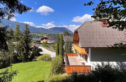 Grosssoelk Apartment | Lovely apartment for 5 guests with hot tub, WIFI, TV, balcony, panoramic view and parking