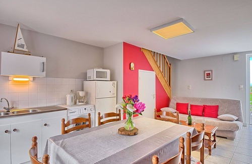 Ille-et-Vilaine Apartment | Lovely apartment for 4 people with WIFI, TV, terrace and parking