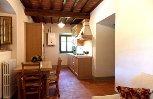 Dicomano Apartment | Lovely apartment for 5 people with pool, WIFI, TV, pets allowed and parking
