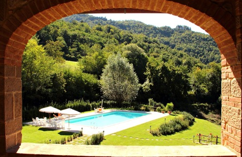 Dicomano Apartment | Lovely apartment for 5 people with pool, WIFI, TV, pets allowed and parking