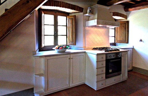 Dicomano Apartment | Lovely apartment for 6 people with WIFI, pool, A/C, TV, pets allowed and parking