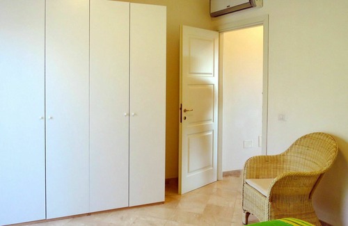 Porto Pozzo Apartment | Lovely apartment for 4 guests with pool, WIFI, A/C, terrace, pets allowed and parking