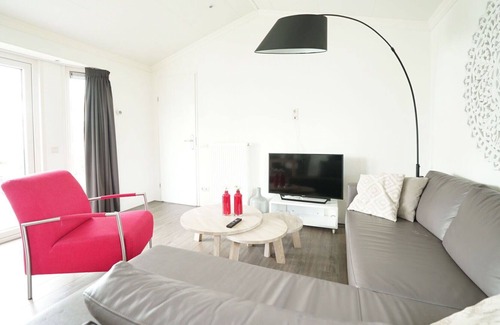 Dordtse Biesbosch Apartment | Lovely apartment for 6 people with WIFI, TV, terrace and parking
