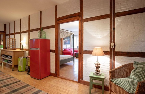 Horne Villa | Lovely apartment in villa for 7 guests with WIFI, TV, patio and parking