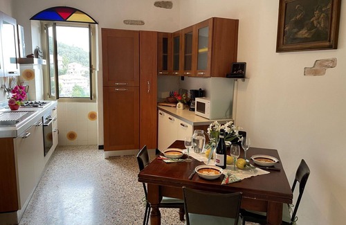 Pietrabruna House | Lovely apartment in villa for 6 guests with WIFI, TV and terrace