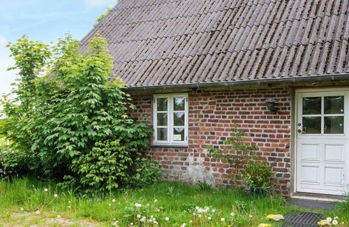 Hojer Apartment | Lovely Apartment in Højer with Barbecue