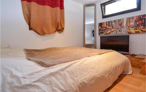 Pujaut Apartment | Lovely Apartment In Pujaut With Wifi