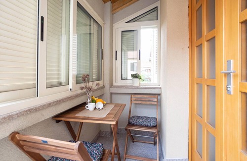 Sinj Apartment | Lovely apartment in Sinj with WiFi