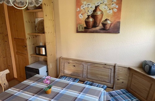 Dobbertin House | Lovely apartment in villa for 4 guests with TV, terrace, pets allowed and parking