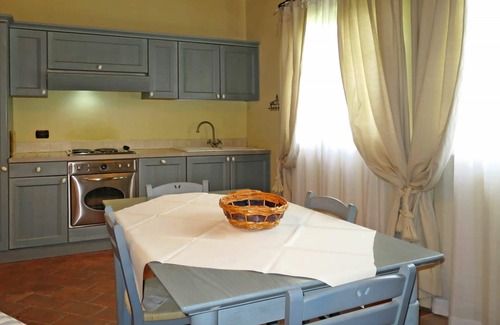 Pomarance House | Lovely apartment in villa with A/C, hot tub, WIFI, pool, TV, patio, pets allowed and parking