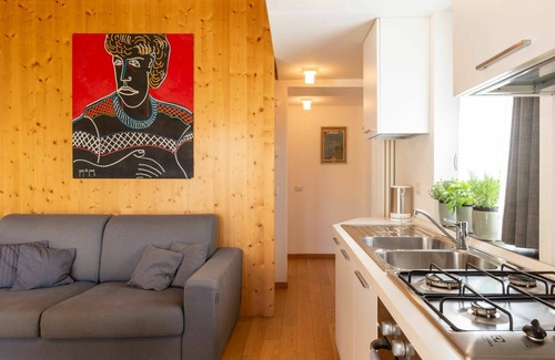 Colico Piano House | Lovely apartment in villa for 4 guests with WIFI, terrace and parking